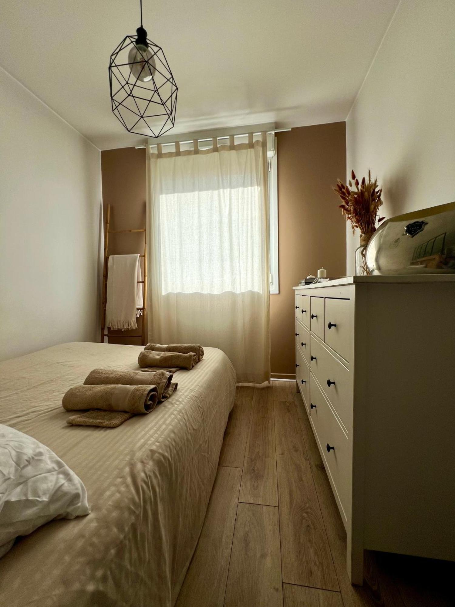 Appartamento Clovis - Hypercentre Avec Balcon Et Parking Reims Esterno foto