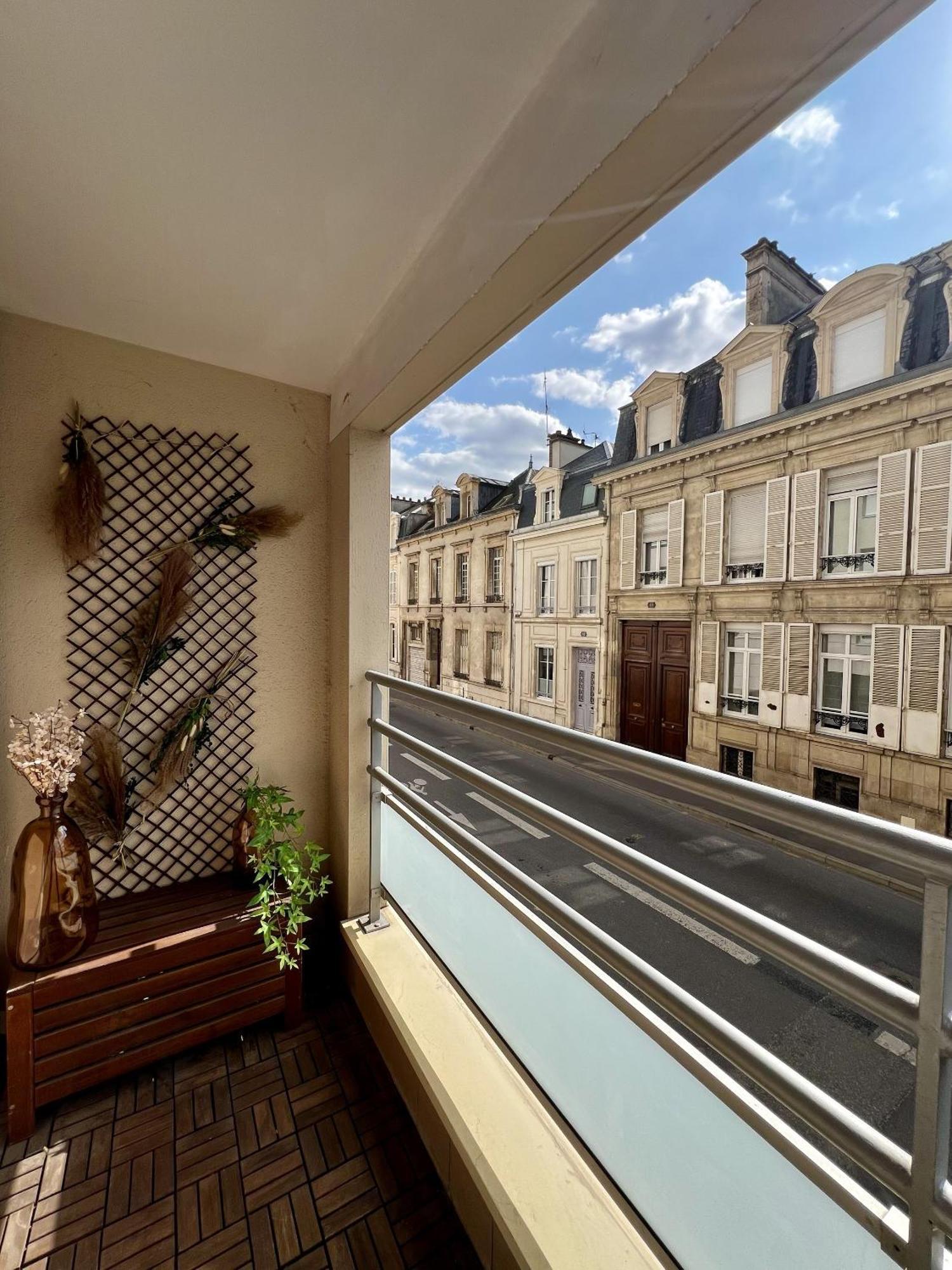 Appartamento Clovis - Hypercentre Avec Balcon Et Parking Reims Esterno foto
